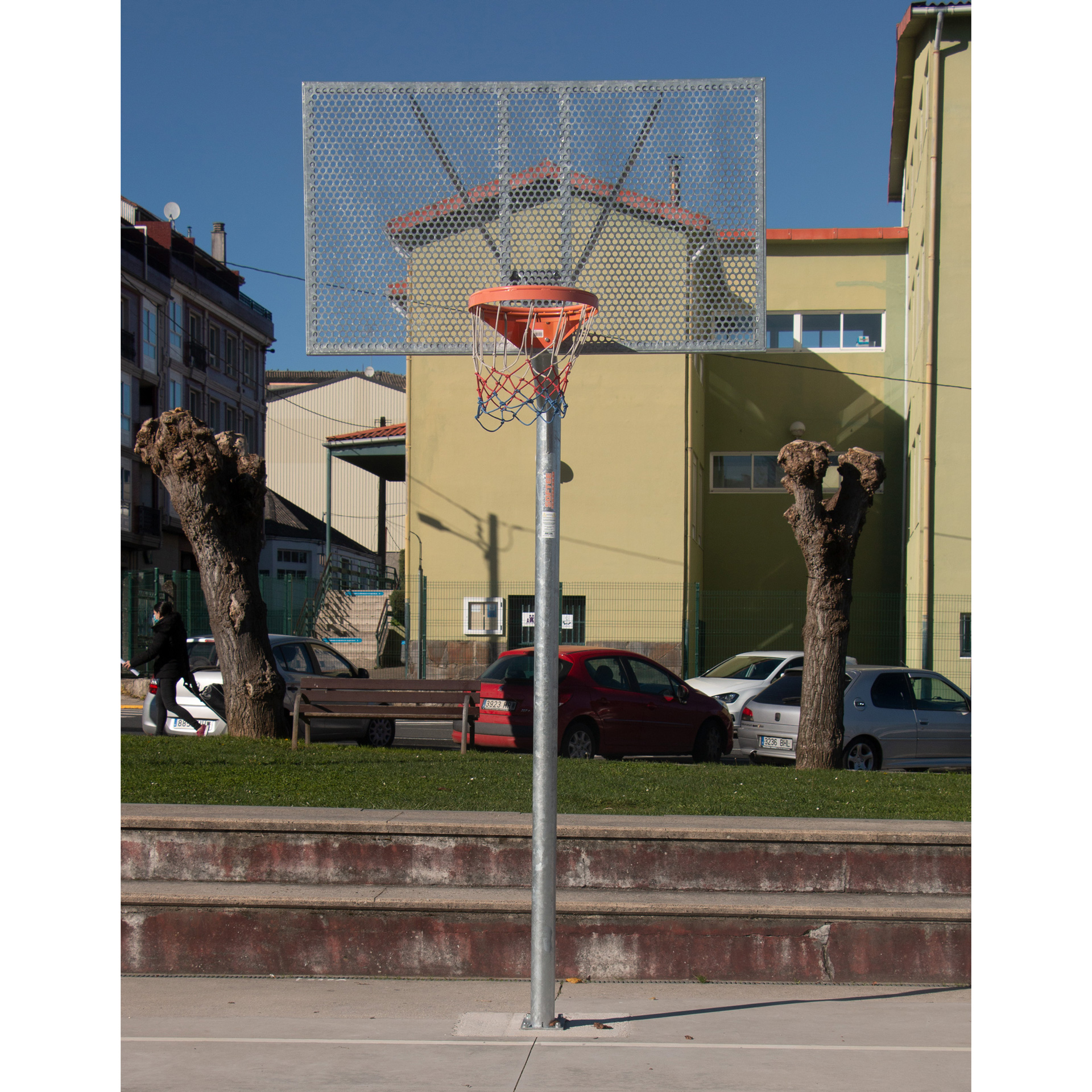 JGO CANASTAS ANTIVANDALICAS BALONCESTO NEW TUBO 114 MM GALVANIZADAS -INCLUYE AROS, REDES Y TABLEROS- - Imagen 2