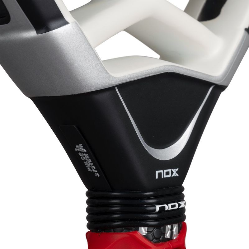 PALA DE PÁDEL NOX AT10 LUXURY GENIUS ATTACK 18K ALUM BY AGUSTIN TAPIA - Imagen 8
